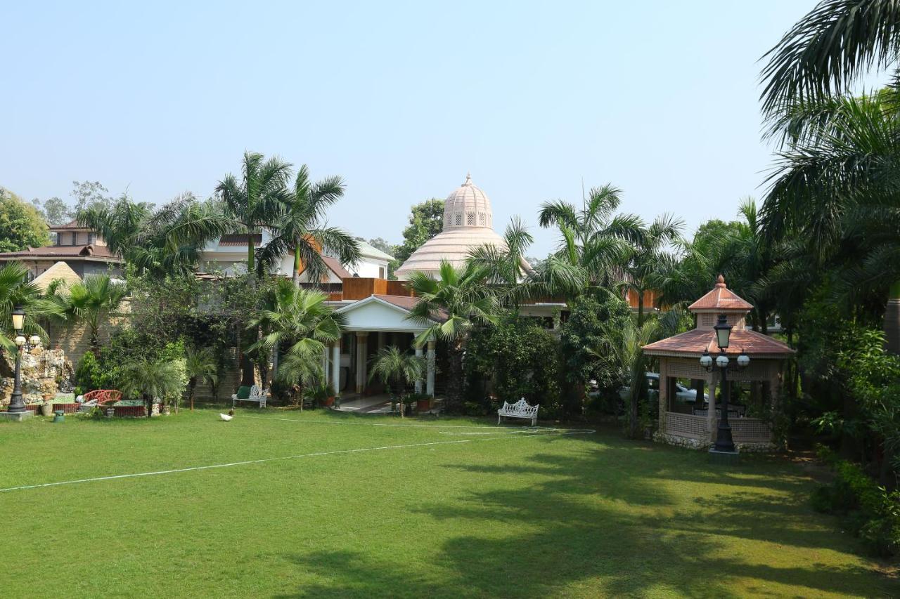 มันน์ เดอะ ปาล์ม รีทรีต Hotel ลัคเนา ภายนอก รูปภาพ