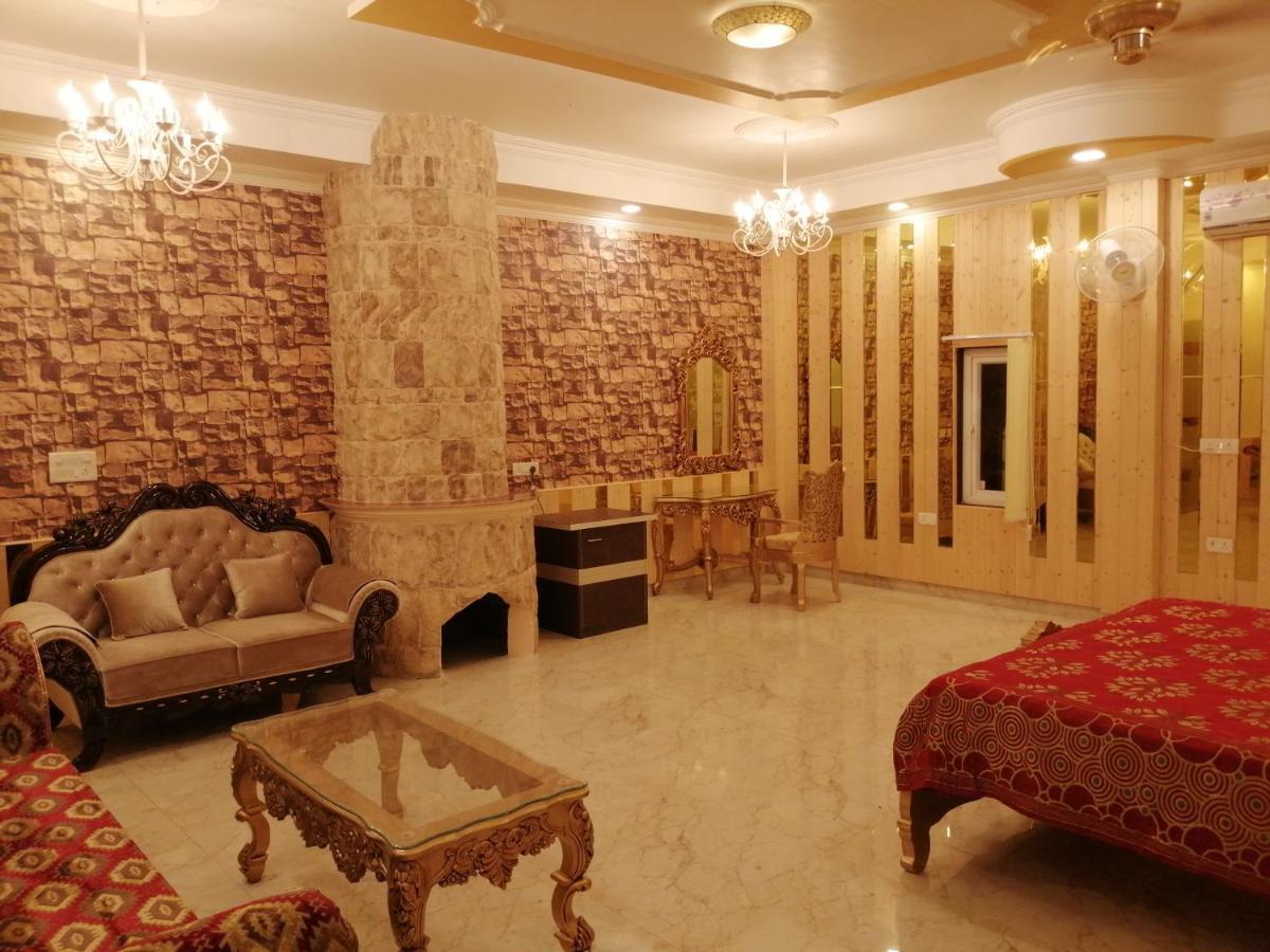 มันน์ เดอะ ปาล์ม รีทรีต Hotel ลัคเนา ภายนอก รูปภาพ