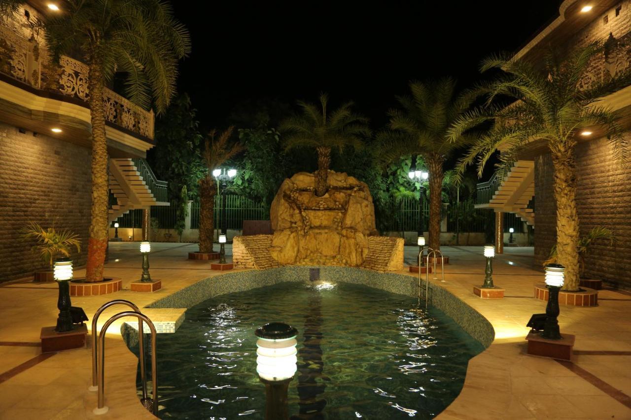 มันน์ เดอะ ปาล์ม รีทรีต Hotel ลัคเนา ภายนอก รูปภาพ